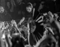 Barcellona Ingresso al Pacha Club image 4