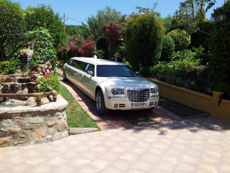 Limo Ride + Strip Dinner