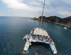 Barcellona Festa in yacht + barbecue image 3