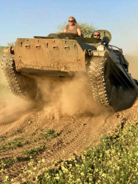 Guida e giro con il Tank MT-LB Budapest