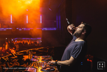 Praga Saletta in locale VIP con servizio bottiglia image 7